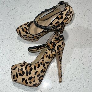 Steve Madden Dinaste platform heels size 9B